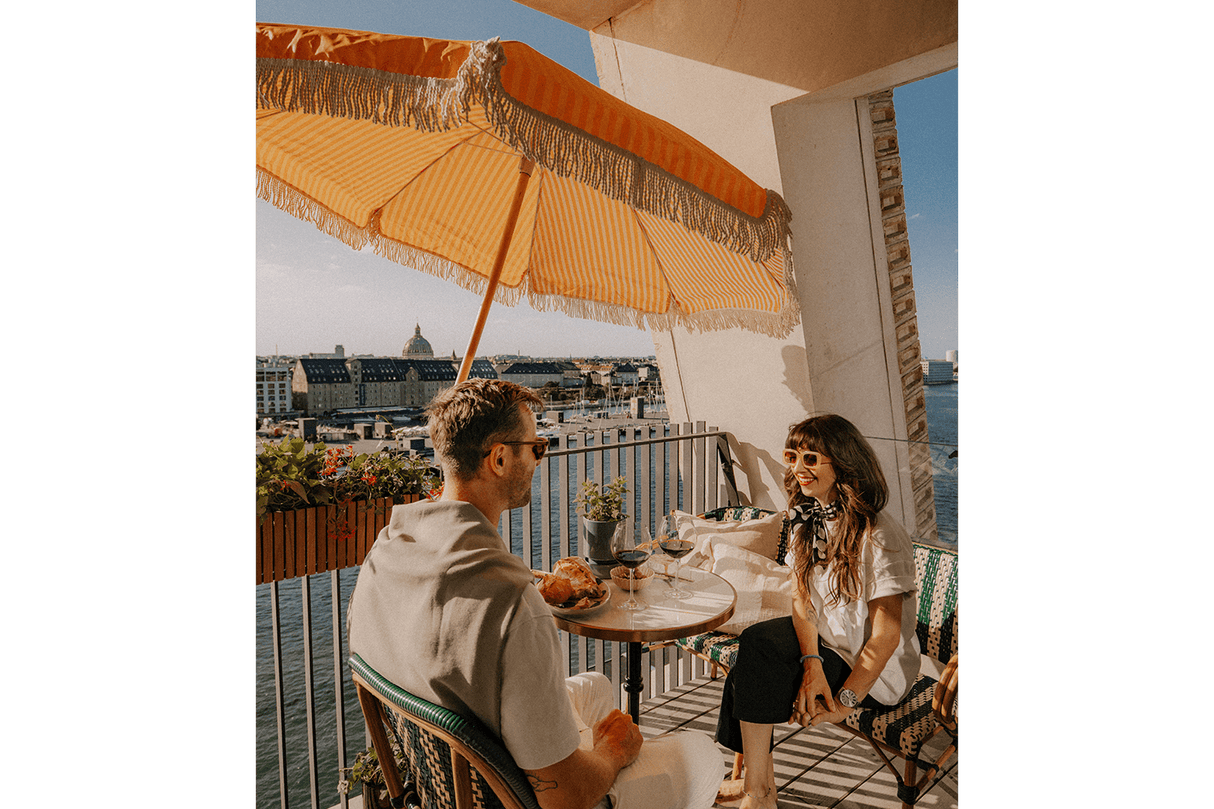 Sally doppelseitiger Sonnenschirm mit Kippfunktion Ø155 / Ø180 cm