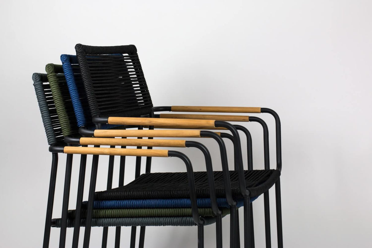 Freja Flechtstuhl mit Armlehne