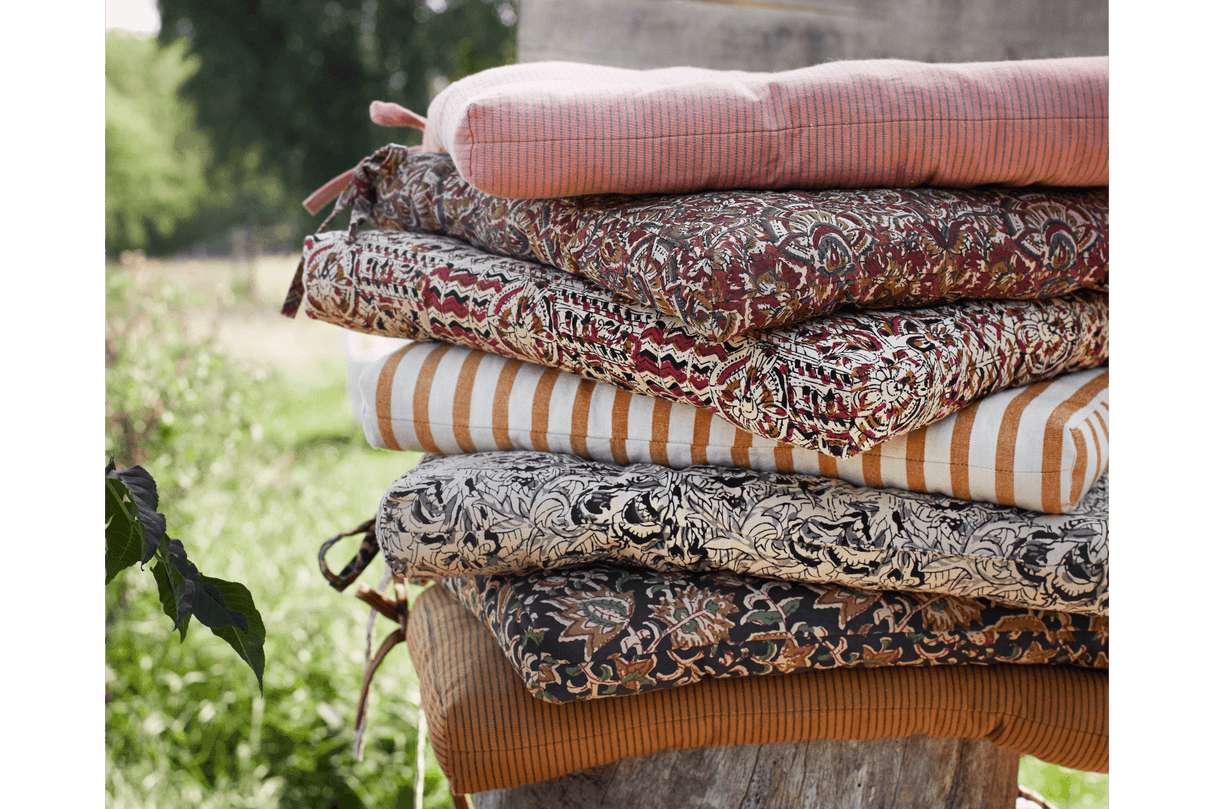 Sitzkissen mit Nadelstreifen 45 x 45 cm