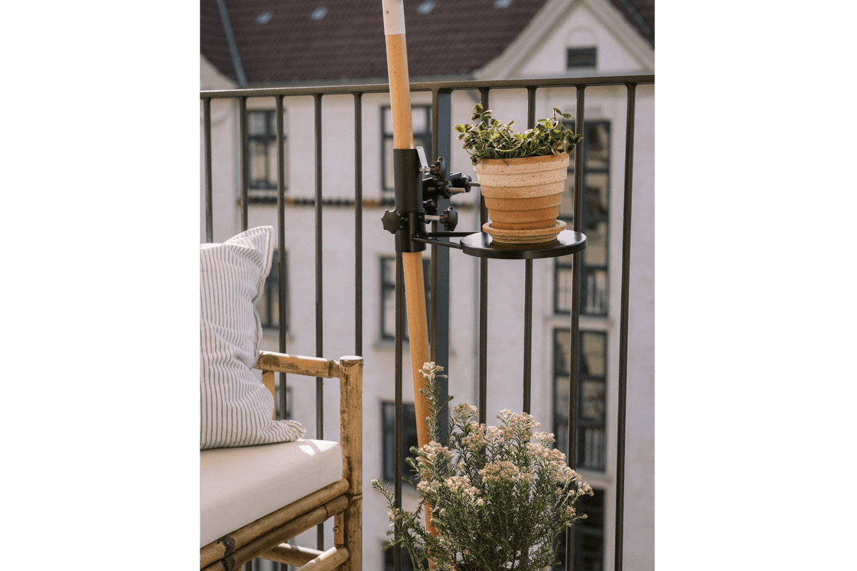 Felix SonnenschirmHalterung und Tisch