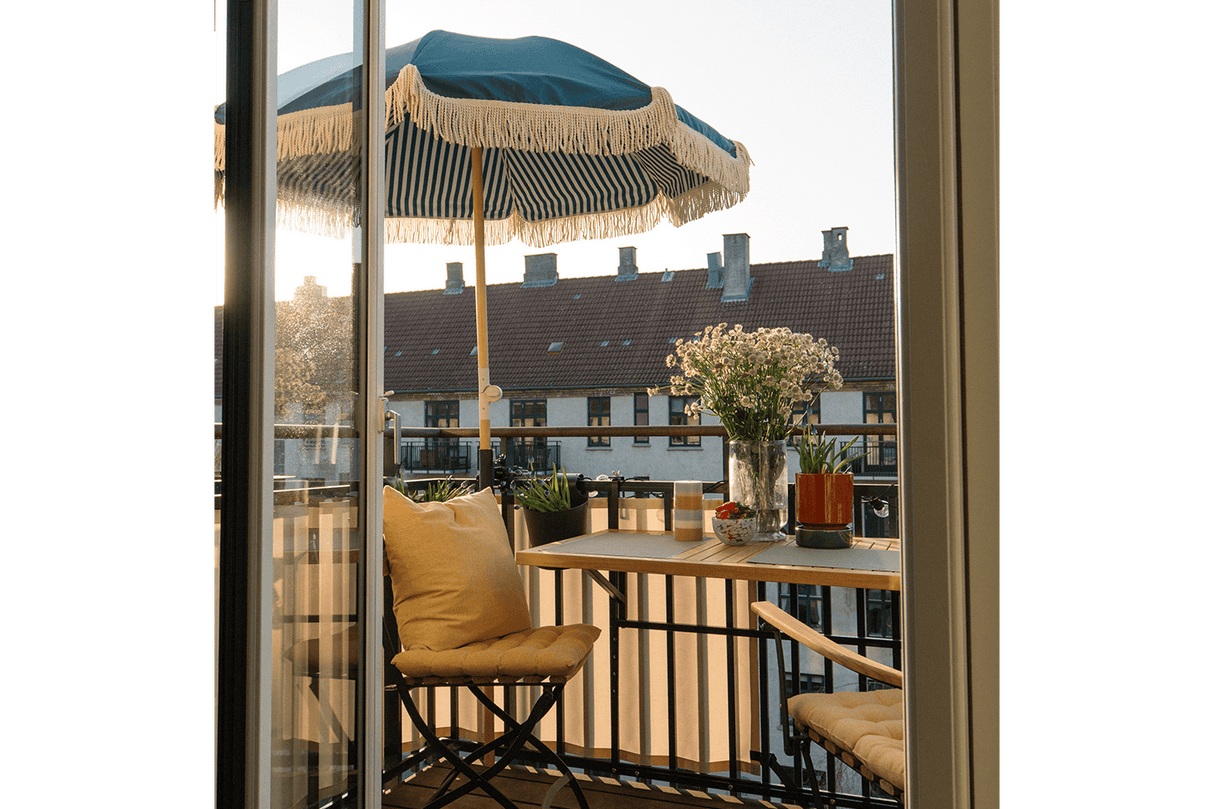 Sally doppelseitiger Sonnenschirm mit Kippfunktion Ø155 / Ø180 cm