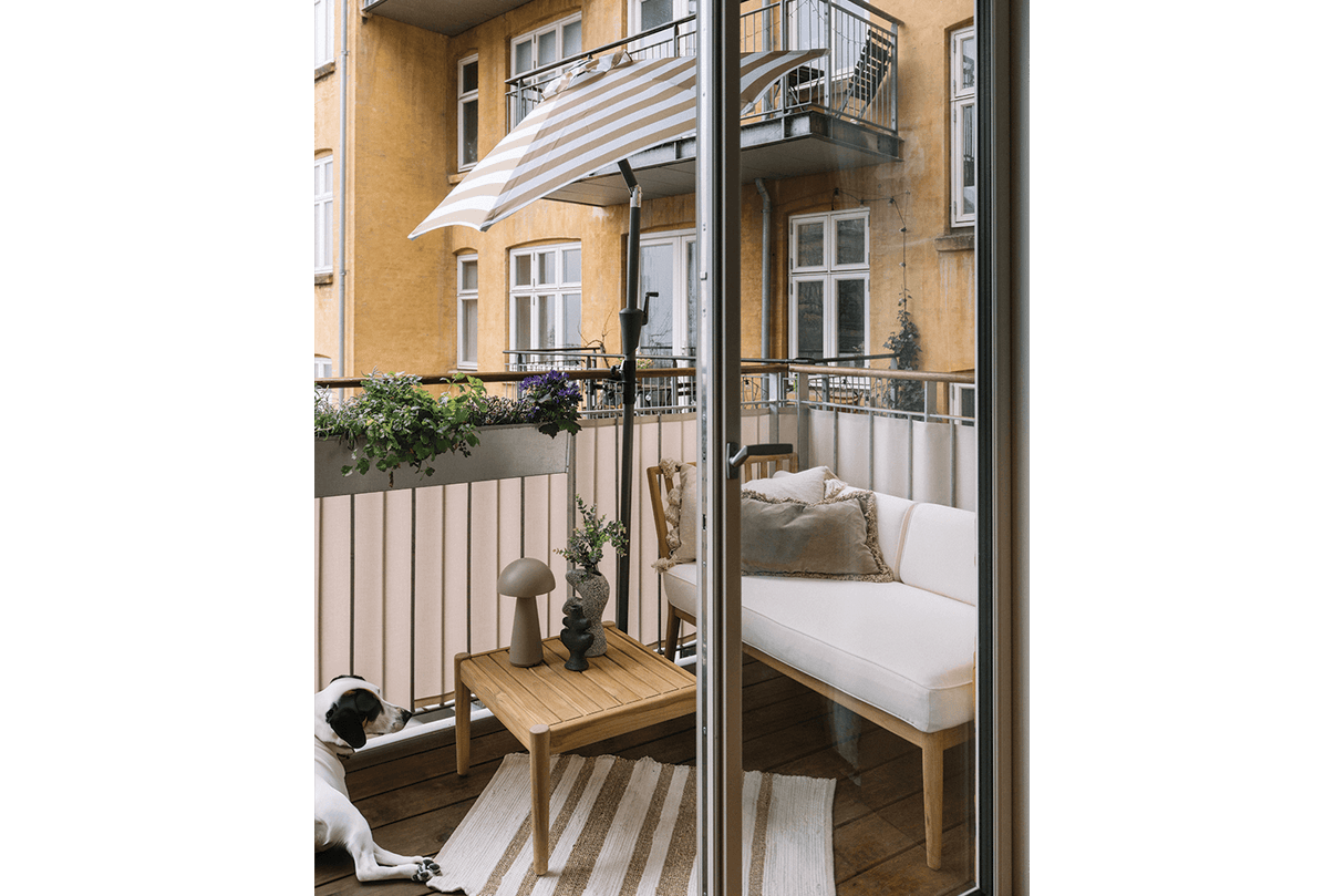 Frida gestreifter Balkonsonnenschirm mit Hebe und Kippfunktion Ø160 / Ø200 cm