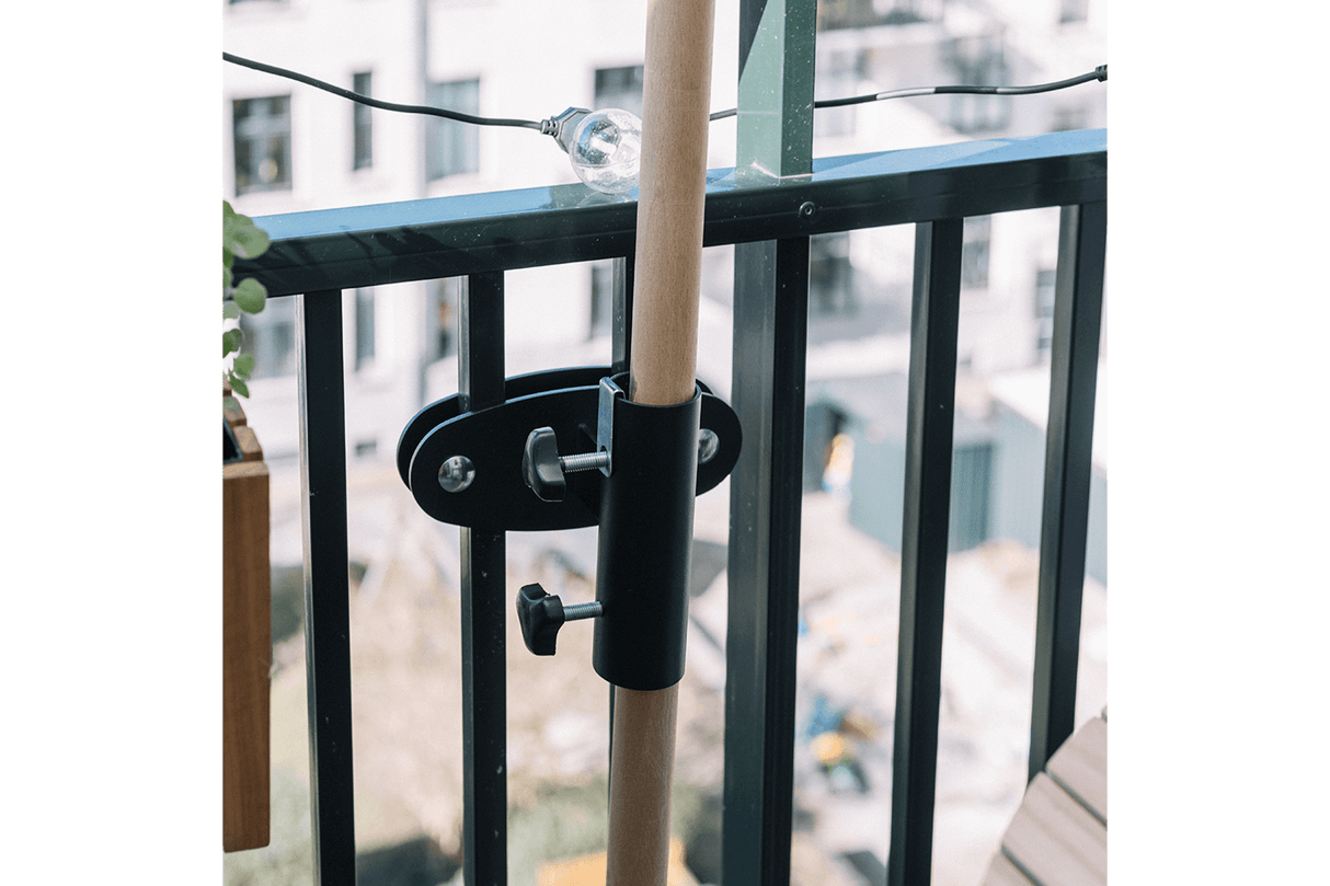 Storm Sonnenschirmhalter für vertikalen Geländerstangen