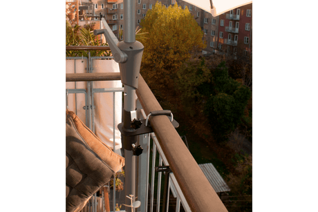 Ville Sonnenschirmhalter für abgerundetes Geländer