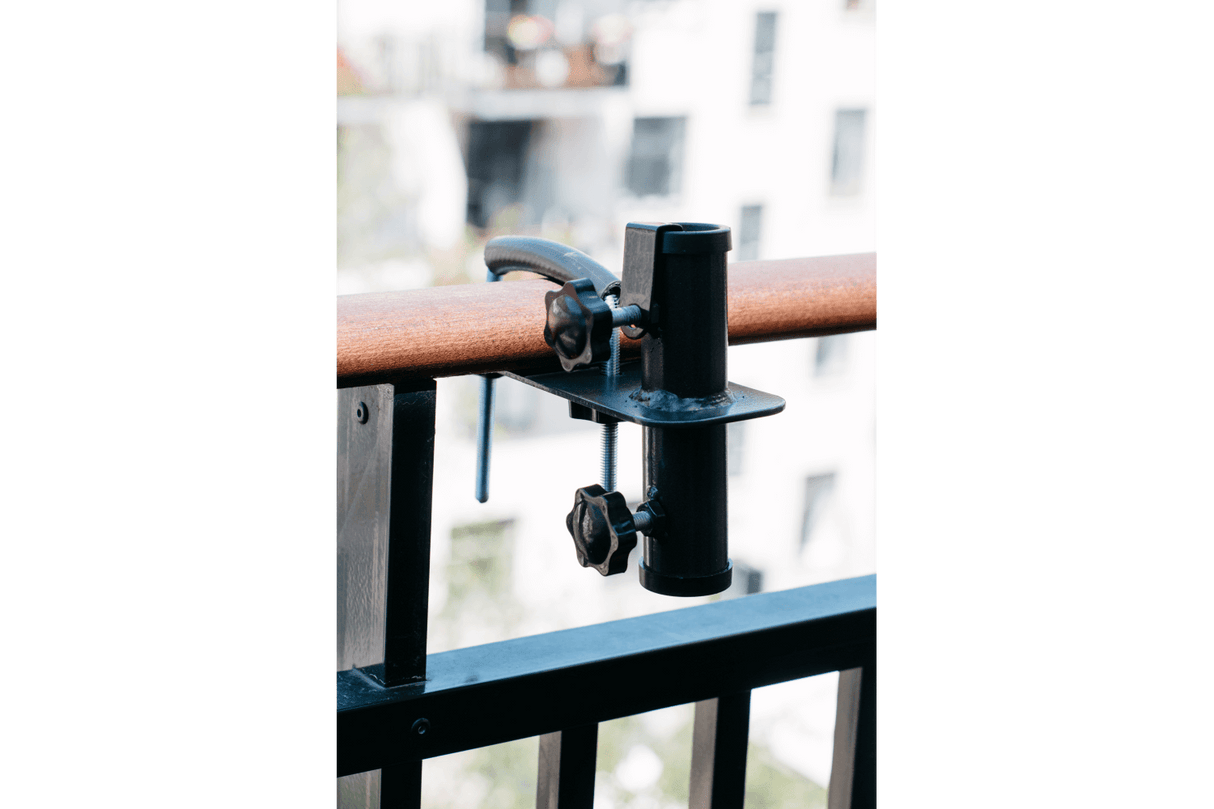 Hans Sonnenschirmhalter für Geländer