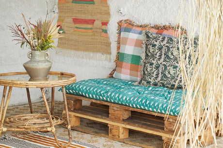 Kissenbezug mit Muster und Quasten 50 x 50 cm