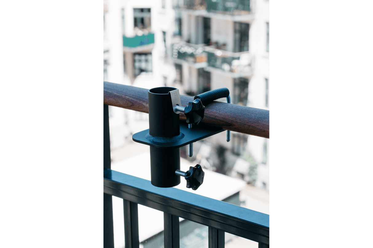 Tyge Sonnenschirmhalter aus verzinktem Stahl